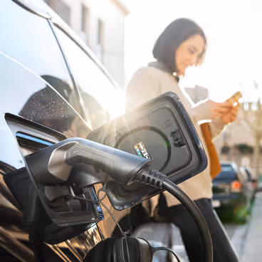 Cargar coche eléctrico