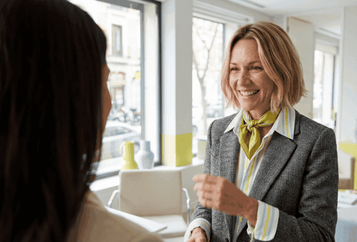 contacta con nosotros